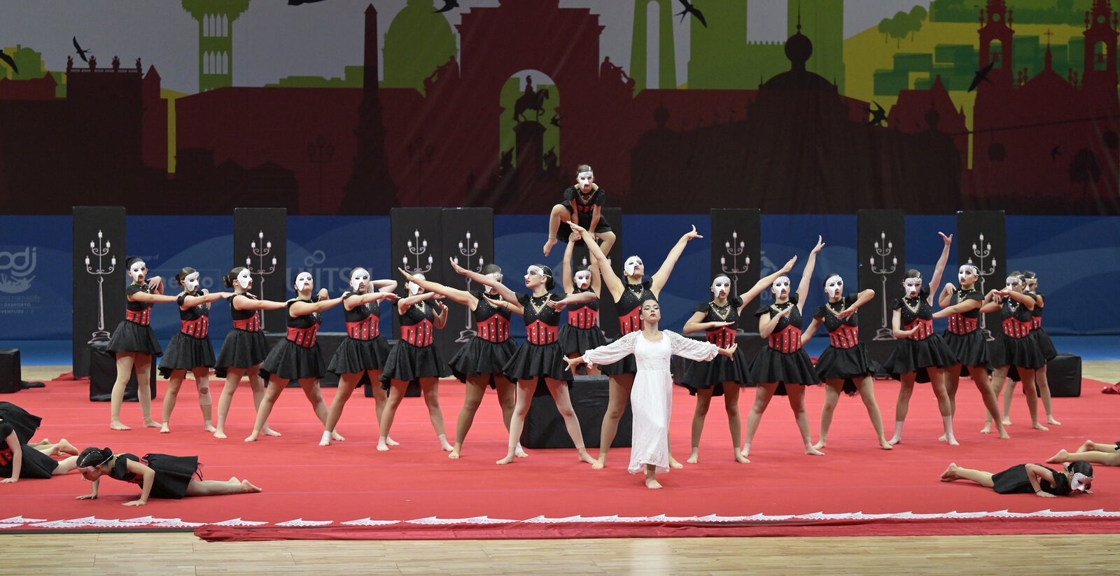 Ομαδική παράσταση Gymnastics for All στο World Gym for Life με αθλητές του Αθλητικού Ομίλου Γυμναστικής Χαϊδαρίου