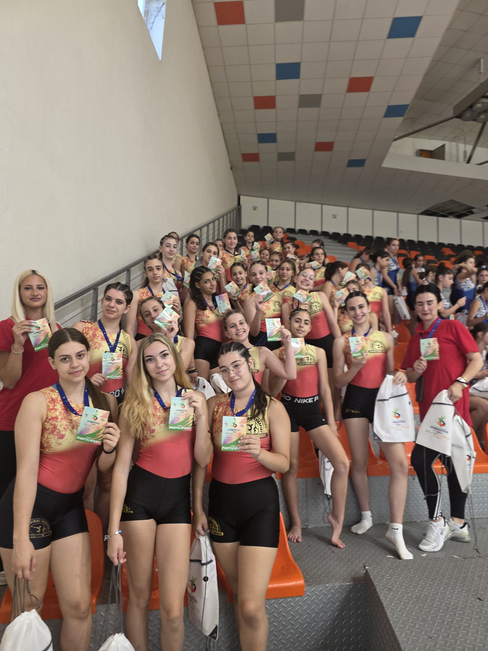 Η ομάδα Gymnastics for All του ΑΟΓ Χαϊδαρίου συγκεντρωμένη πριν από τον αγώνα στη Σόφια