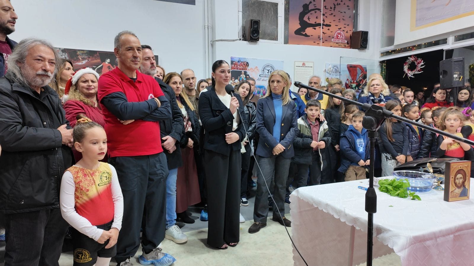 Στιγμιότυπο από την τελετή εγκαινίων του προπονητηρίου του ΑΟΓ Χαϊδαρίου στην Κανάρη 22